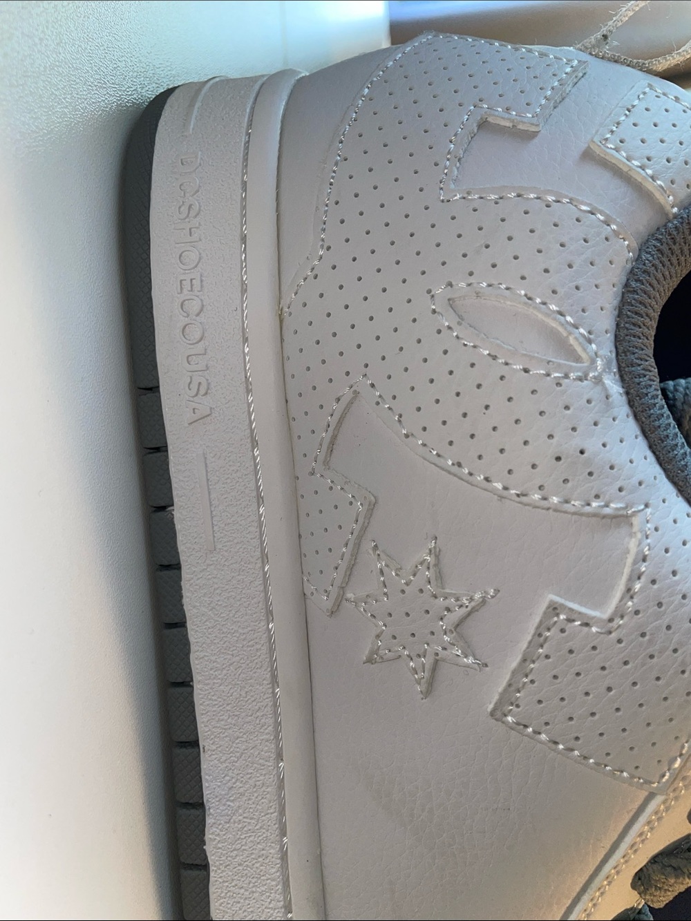 DC White and Gray Low-Top Skate Shoes Men’s 10.5 - Picture 4 of 7